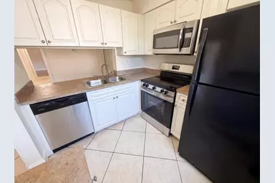 2737 S Oakland Forest Drive #202, Oakland Park, FL 33309 - Photo 2