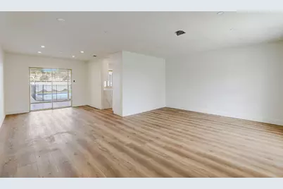 3900 N 45th Avenue, Hollywood, FL 33021 - Photo 10