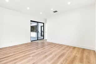 3900 N 45th Ave, Hollywood, FL 33021 - Photo 10