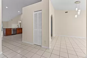 18377 Fresh Lake Way, Boca Raton, FL 33498 - Photo 4
