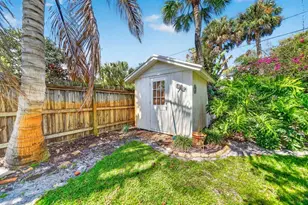 262 SE Monterey Ave, Stuart, FL 34996 - Photo 42