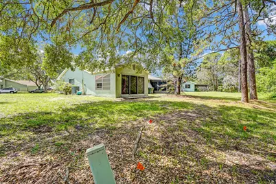 1370 SE Rivergreen Circle, Port Saint Lucie, FL 34952 - Photo 4