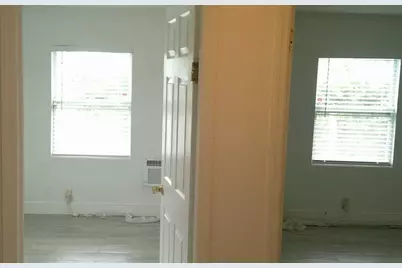900 W 9th Street, Riviera Beach, FL 33404 - Photo 10