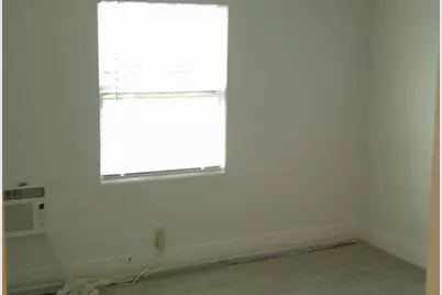 900 W 9th Street, Riviera Beach, FL 33404 - Photo 12
