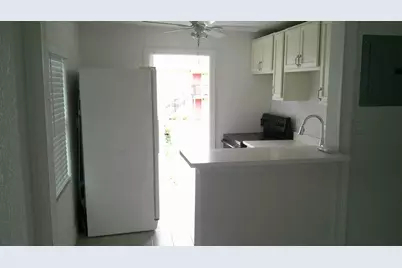 900 W 9th Street, Riviera Beach, FL 33404 - Photo 18