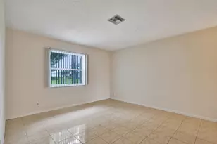 2521 Juniper Dr, Delray Beach, FL 33445 - Photo 12