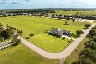 7625 N Polo Grounds Ln, Vero Beach, FL 32966 - Photo 2