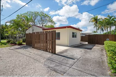1645 NE 16th Avenue, Fort Lauderdale, FL 33305 - Photo 12