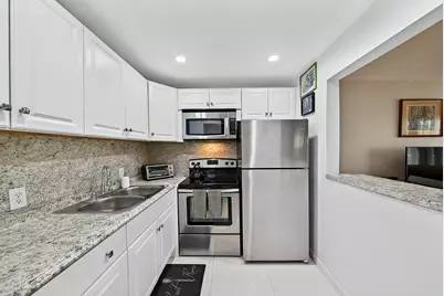 96 Fanshaw C, Boca Raton, FL 33434 - Photo 2