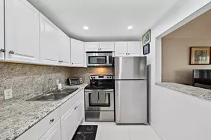 96 Fanshaw C, Boca Raton, FL 33434 - Photo 2