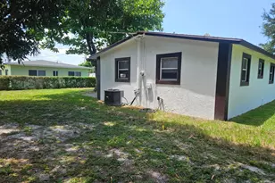 1605 W 10th St, Riviera Beach, FL 33404 - Photo 20