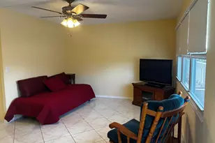 309 Grantham A, Deerfield Beach, FL 33442 - Photo 4