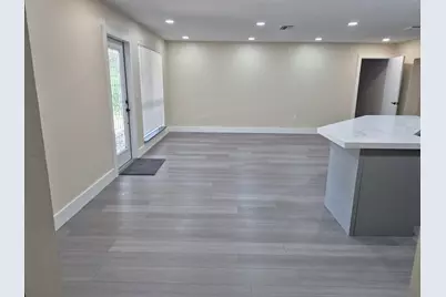 11320 NW 31st Street, Sunrise, FL 33323 - Photo 2