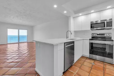 6000 N Ocean Drive, Lauderdale by the Sea, FL 33308 - Photo 8
