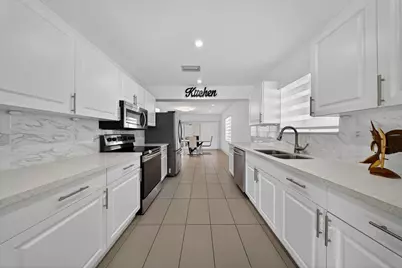 623 S Pine Street, Lake Worth, FL 33460 - Photo 12