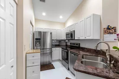 6402 Park Lake Circle, Boynton Beach, FL 33437 - Photo 8