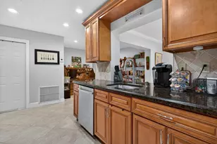 7306 NW 94th Way, Tamarac, FL 33321 - Photo 6