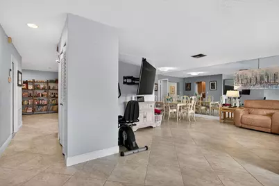 7306 NW 94th Way, Tamarac, FL 33321 - Photo 4