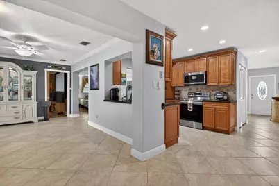 7306 NW 94th Way, Tamarac, FL 33321 - Photo 10