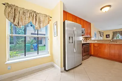 9999 SW 26th Court, Miramar, FL 33025 - Photo 8