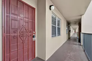 12750 SW 4th Ct, Pembroke Pines, FL 33027 - Photo 8