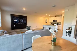 5784 SE Edgewater Cir, Stuart, FL 34997 - Photo 10