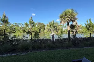 5784 SE Edgewater Cir, Stuart, FL 34997 - Photo 10
