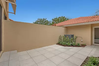 132 Old Meadow Way, Palm Beach Gardens, FL 33418 - Photo 6