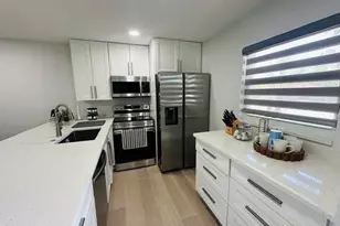 2601 NE 3rd Ct, Boynton Beach, FL 33435 - Photo 1