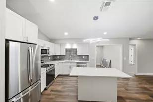 271 NE Naylor St St, Palm Bay, FL 32907 - Photo 4