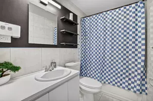 633 NW 30th St, Wilton Manors, FL 33311 - Photo 14