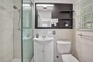 633 NW 30th St, Wilton Manors, FL 33311 - Photo 12