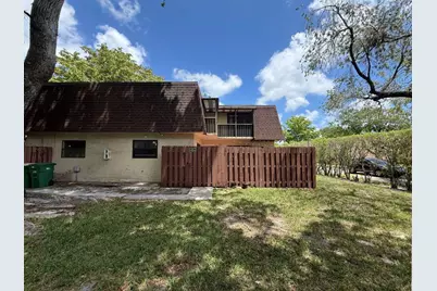 5818 Swordfish Court #B, Tamarac, FL 33319 - Photo 2
