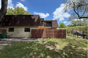 5818 Swordfish Ct, Tamarac, FL 33319 - Photo 2