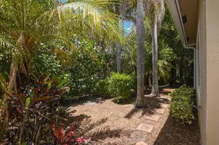 649 NE Bent Paddle Ln, Port Saint Lucie, FL 34983 - Photo 38