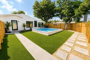 1724 NE 17th St, Fort Lauderdale, FL 33305 - Photo 2