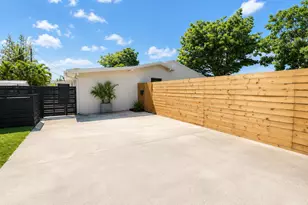 1724 NE 17th St, Fort Lauderdale, FL 33305 - Photo 26