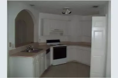 3014 SW Segovia Street, Port Saint Lucie, FL 34953 - Photo 4