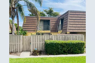 713 7th Court, Palm Beach Gardens, FL 33410 - Photo 2