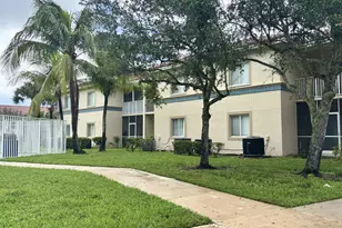 1103 Golden Lakes Blvd, West Palm Beach, FL 33411 - Photo 32