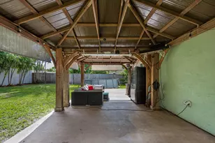 10117 Mikado Ln, Royal Palm Beach, FL 33411 - Photo 24