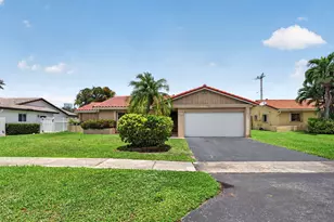9621 NW 28th Pl, Coral Springs, FL 33065 - Photo 1