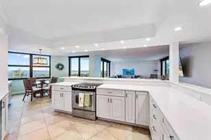 5420 N Ocean Dr, Singer Island, FL 33404 - Photo 8