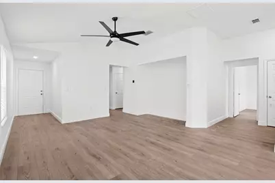 5870 NW Pine Trail Circle, Port Saint Lucie, FL 34983 - Photo 10