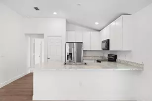5870 NW Pine Trail Cir, Port Saint Lucie, FL 34983 - Photo 18