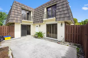 1600 Forest Lakes Cir, West Palm Beach, FL 33406 - Photo 2