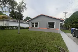2691 NW 8th St, Pompano Beach, FL 33069 - Photo 2