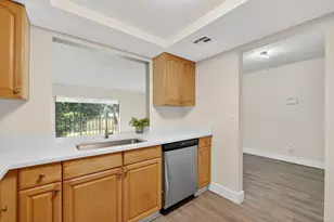 2513 S 17th St, Fort Pierce, FL 34982 - Photo 8