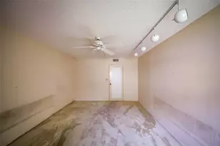 8760 Holly Ct, Tamarac, FL 33321 - Photo 10