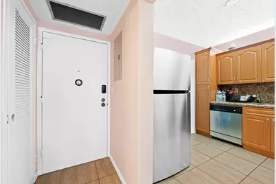 3725 S Ocean Drive #420, Hollywood, FL 33019 - Photo 6